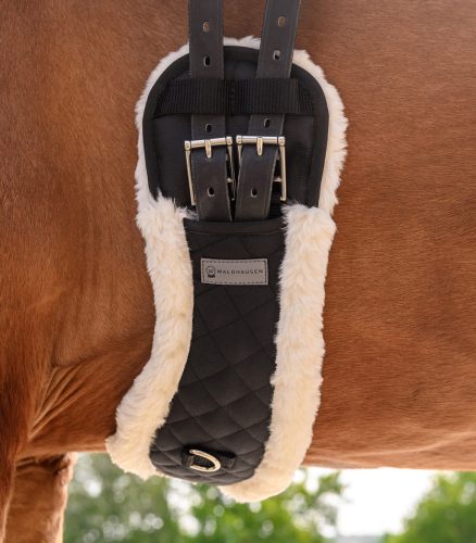 Waldhausen Moon bárányszőrös díjlovas heveder - natúr, 70 cm