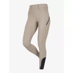 Amy Breggings Pecan