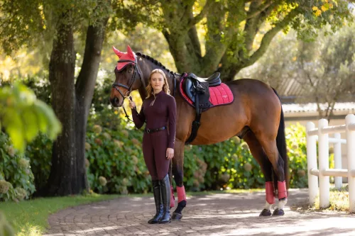 Loire Classic Close Contact Square Cranberry