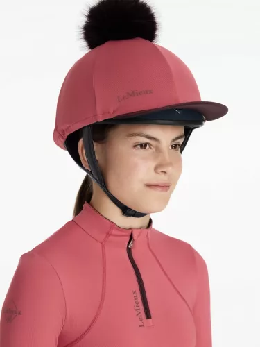 Classique Pom Hat Silk Cranberry