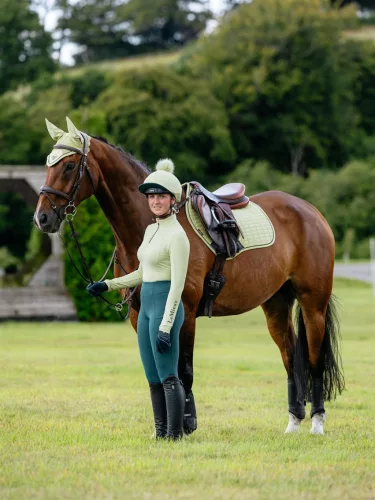 Suede Close Contact Square Macaron