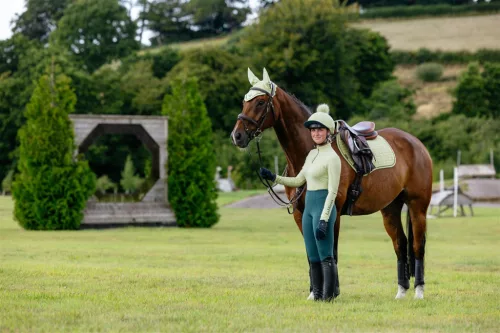 Suede Close Contact Square Macaron