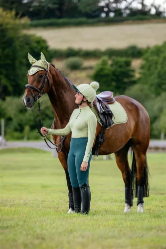 Suede Close Contact Square Macaron