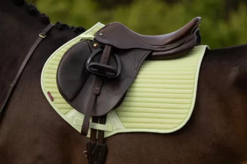 Air-Tek Mesh Close Contact Square Macaron