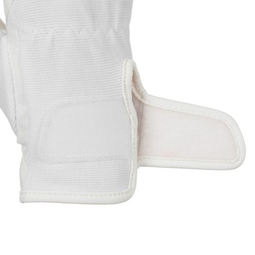 AMARA LOVAS KESZTYŰ