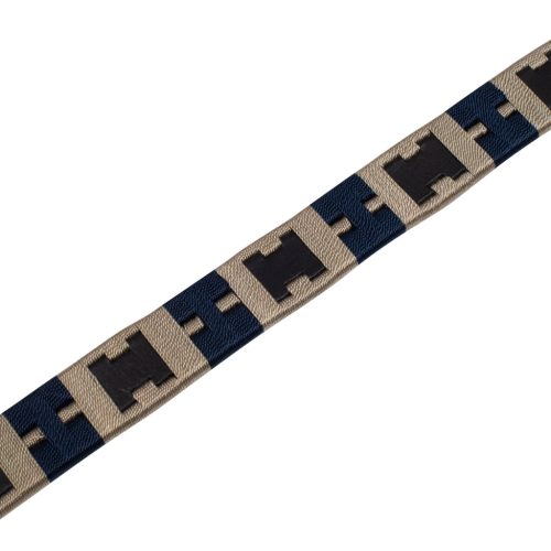 Angol öv kontrasztos hímzéssel