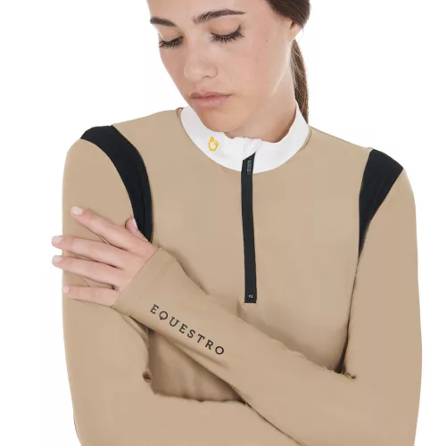 Női slim fit póló technikai anyagból