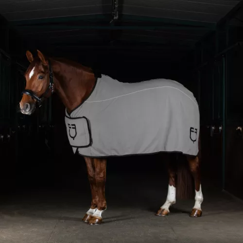 Equestro Polár takaró fedőlapos elülső rögzítéssel
