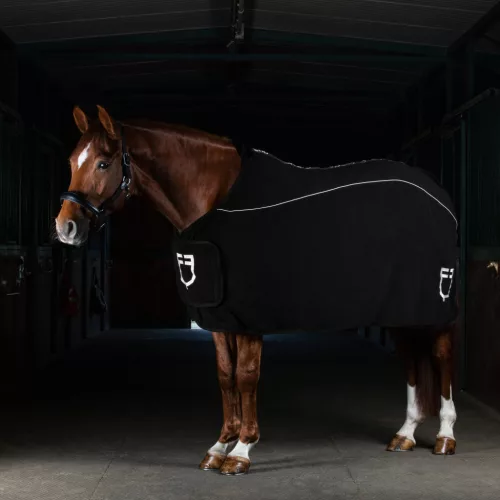 Equestro Polár takaró fedőlapos elülső rögzítéssel