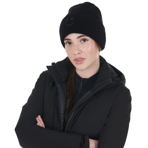 Unisex bordázott gyapjú sapka logóval