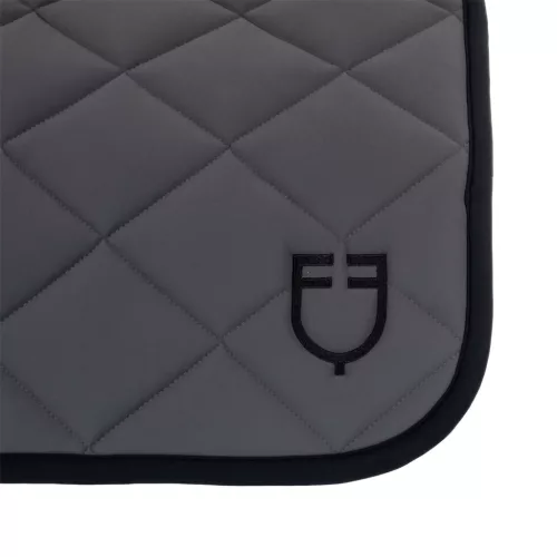 Hímezett logós ugrószivacs, fekete vonal kiadás