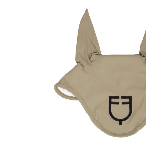 Equestro fülvédő