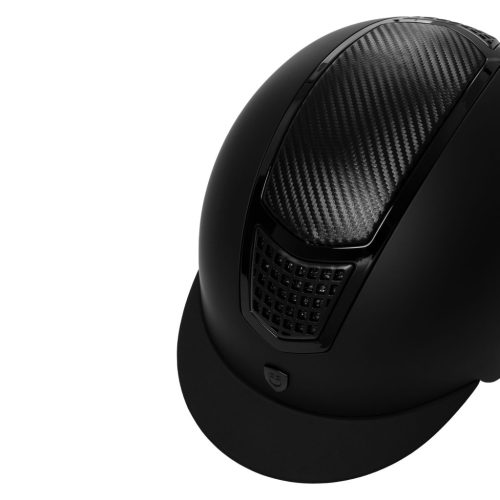 Unisex sisak szénszálas betéttel és fényes kerettel, EN 1384-2023 homologációval