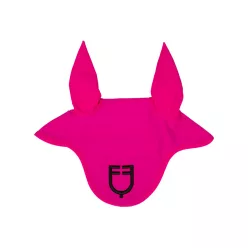 Technikai anyagból készült légyfedező logóval