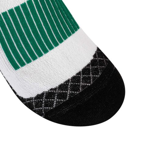 Technikai és légáteresztő anyagú zokni logóval