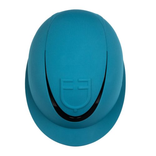 Női sisak széles árnyékolóval és dombornyomott logóval