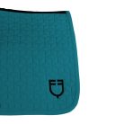 Ugró nyeregalátét kockás steppeléssel