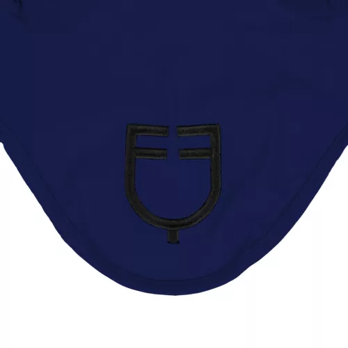 Equestro fülvédő