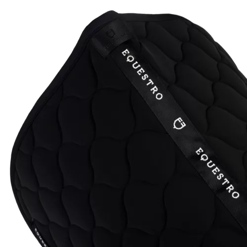 Díszes nyeregpárna hagymás steppeléssel