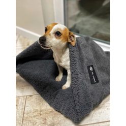 BEBÚJÓS KUTYAFEKHELYEK - M